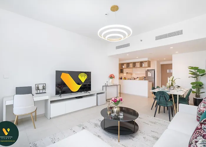 Downtown Views II - Vogue Two Bedroom Apartment With 2 Balconies And Full Burj Khalifa, Opposite Dubai Mall Skybridge