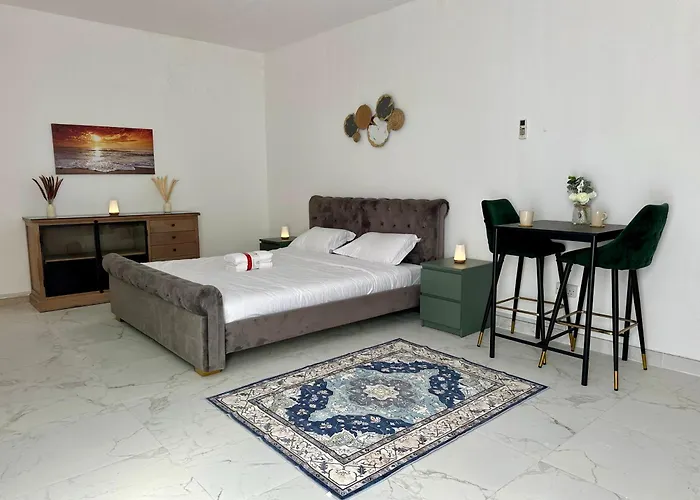 Cozy Private Room In Jumeirah Villa Near The Beach