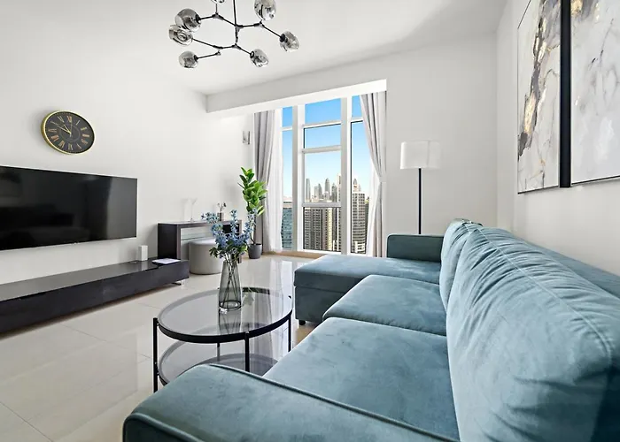 Large 1 Bedroom Duplex With Lake View