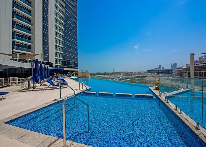Stunning Views & Palm Marina Views & 39Th Floor