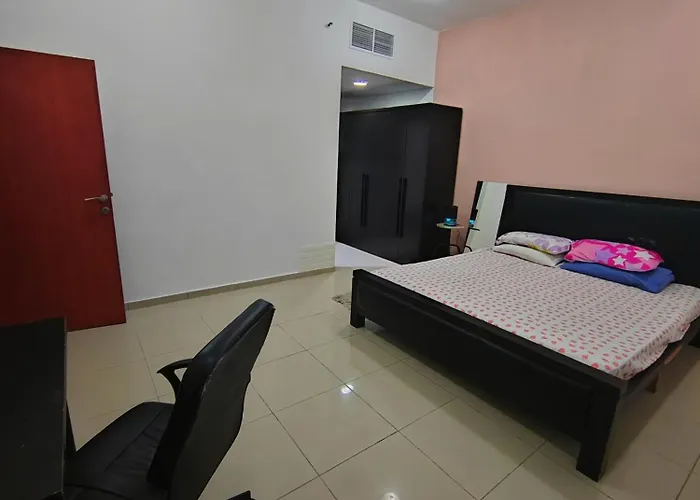Private Master Room Marina Beach Next To Marriott