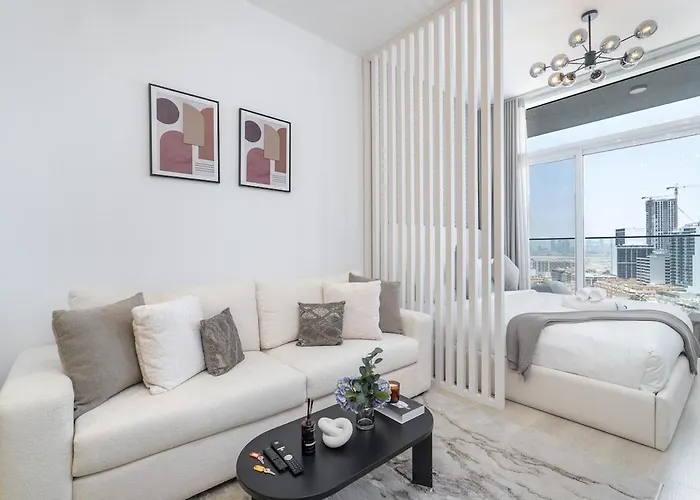 Elegant Studio Apartment With Skyline View In Jvc