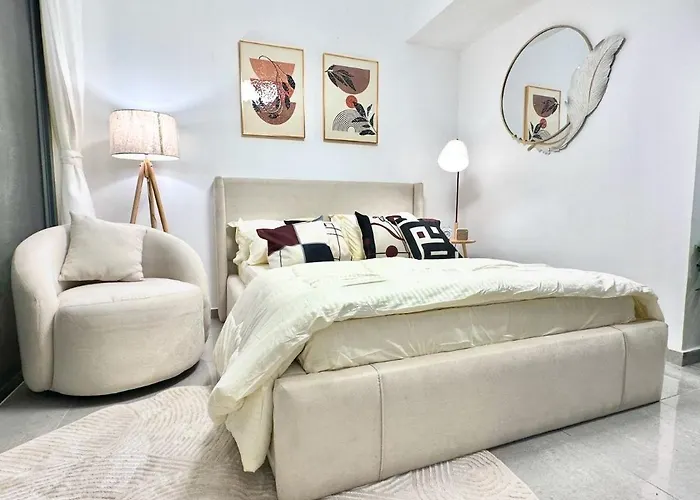 Chic Apartment Near Down Town In Business Bay