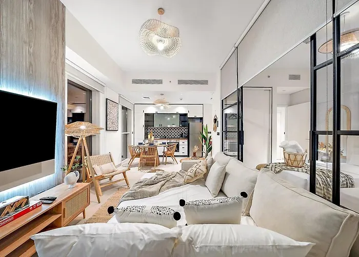 First Class 2Br Sophisticated & Luxurious