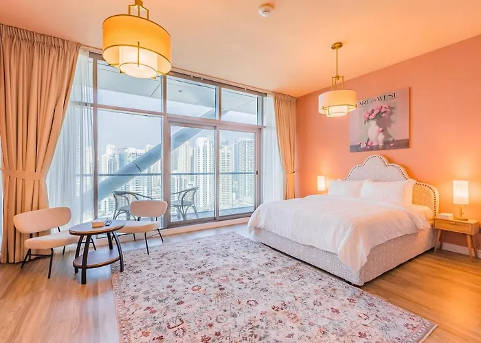 King Bed Studio - Near Metro - Pool - Fast Wifi