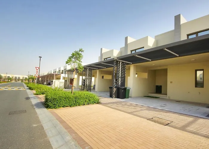 Parkside 2 Family Townhouse-3Br-Emmar South Golf