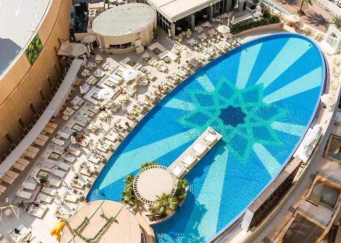 Address Dubai Marina, Dubai Marina - Mint Stay