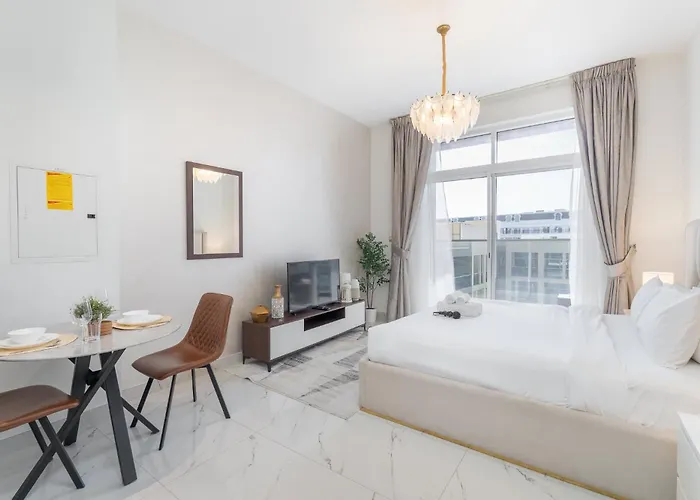 Magnificent And Elegant Studio In Al Barsha South