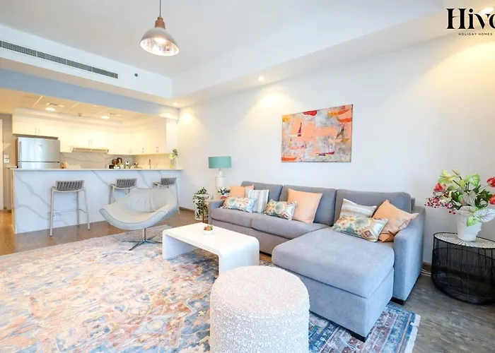 Gorgeous 1 Bed In Churchill Tower, Business Bay