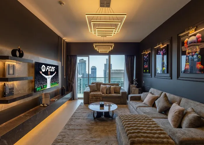 Luxury 1-Bedroom, High-Floor, Skyline Views