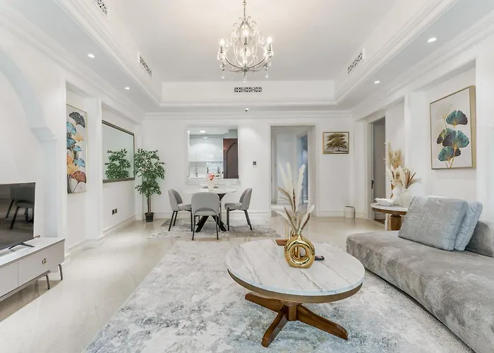 Astonishing Apartment Just A 2 Minutes Walk To Dubai Mall