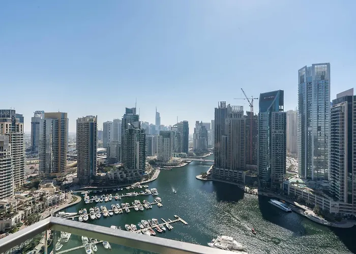 Spacious - Waterfront View - Ideal For Families