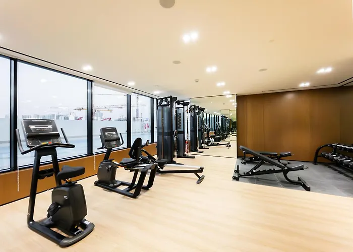 Jvc 1Br With Skyline View - Near Circle Park & Marina