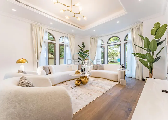 Close To The Beach 4Br And Assistant\'S Room Villa With Bbq Facility, Canal Cove, Palm Jumeirah By Deluxe Holiday Homes