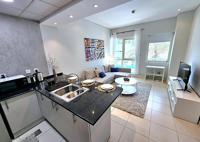 Sunrise Homes - Poolside 1 Bedroom Near Jbr Beach