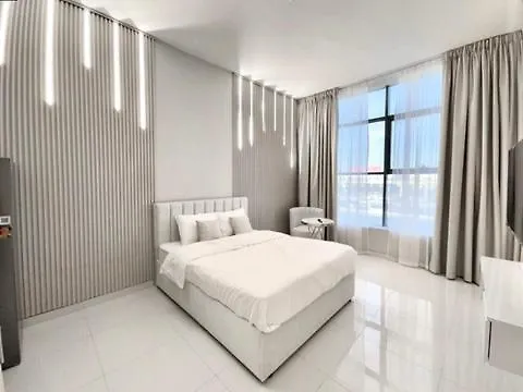 Al Manara Premium Luxe Sheikh Zayed View Studio