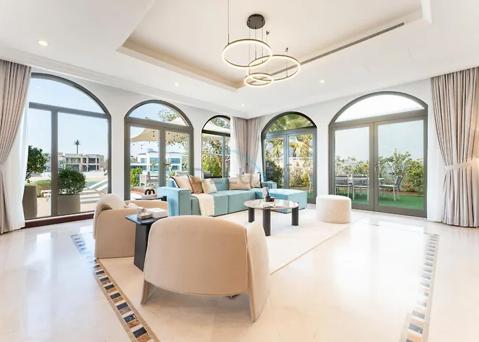 Beachfront 6Br And Assistant\'S Room Villa With Private Pool, Palm Villa, Palm Jumeirah By Deluxe Holiday Homes