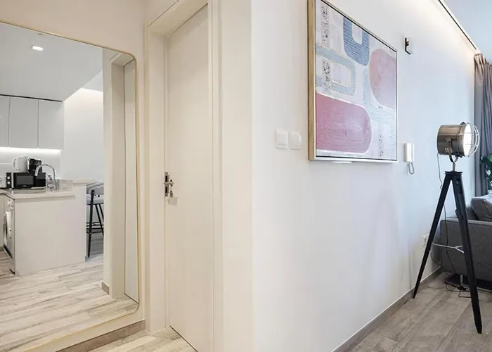 Waterfront 1Br - Canal View - Fully Furnished