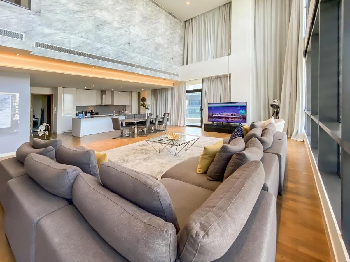 Fam Living Duplex - City Walk *