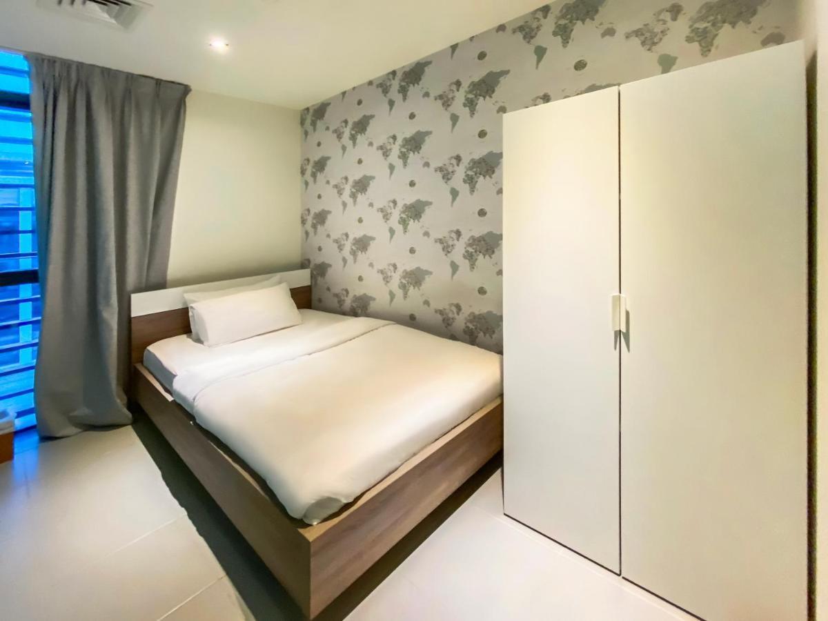Fam Living Duplex - City Walk Apartment