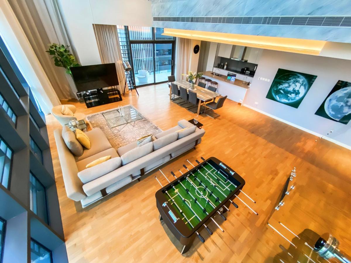 Fam Living Duplex - City Walk *