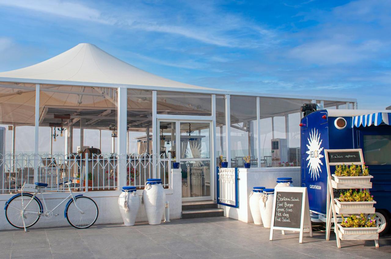 Hyatt Regency - Corniche Hotel