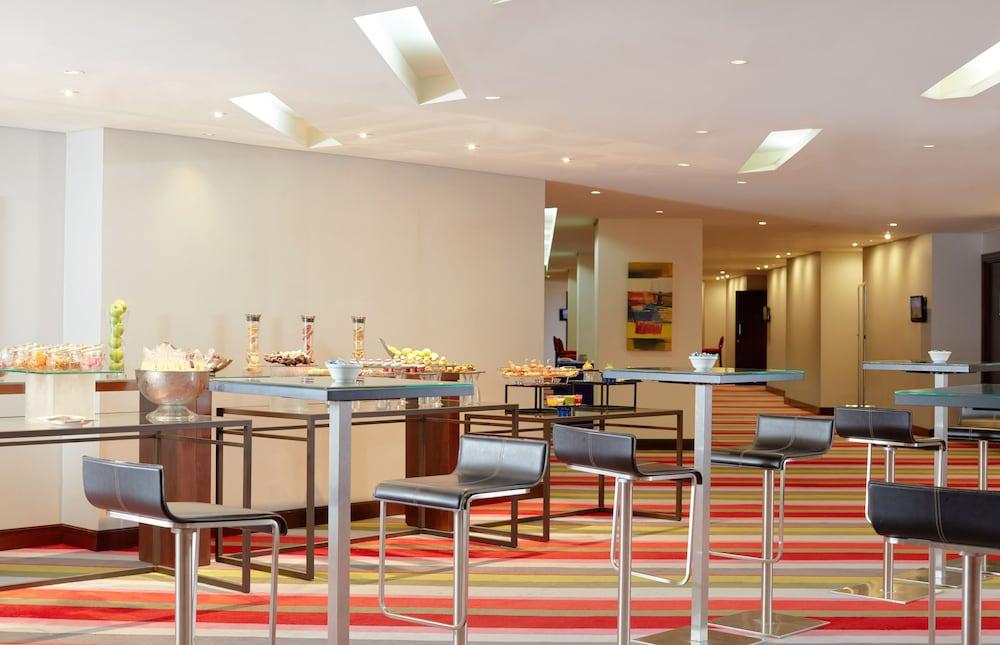 Millennium Downtown - Hotel