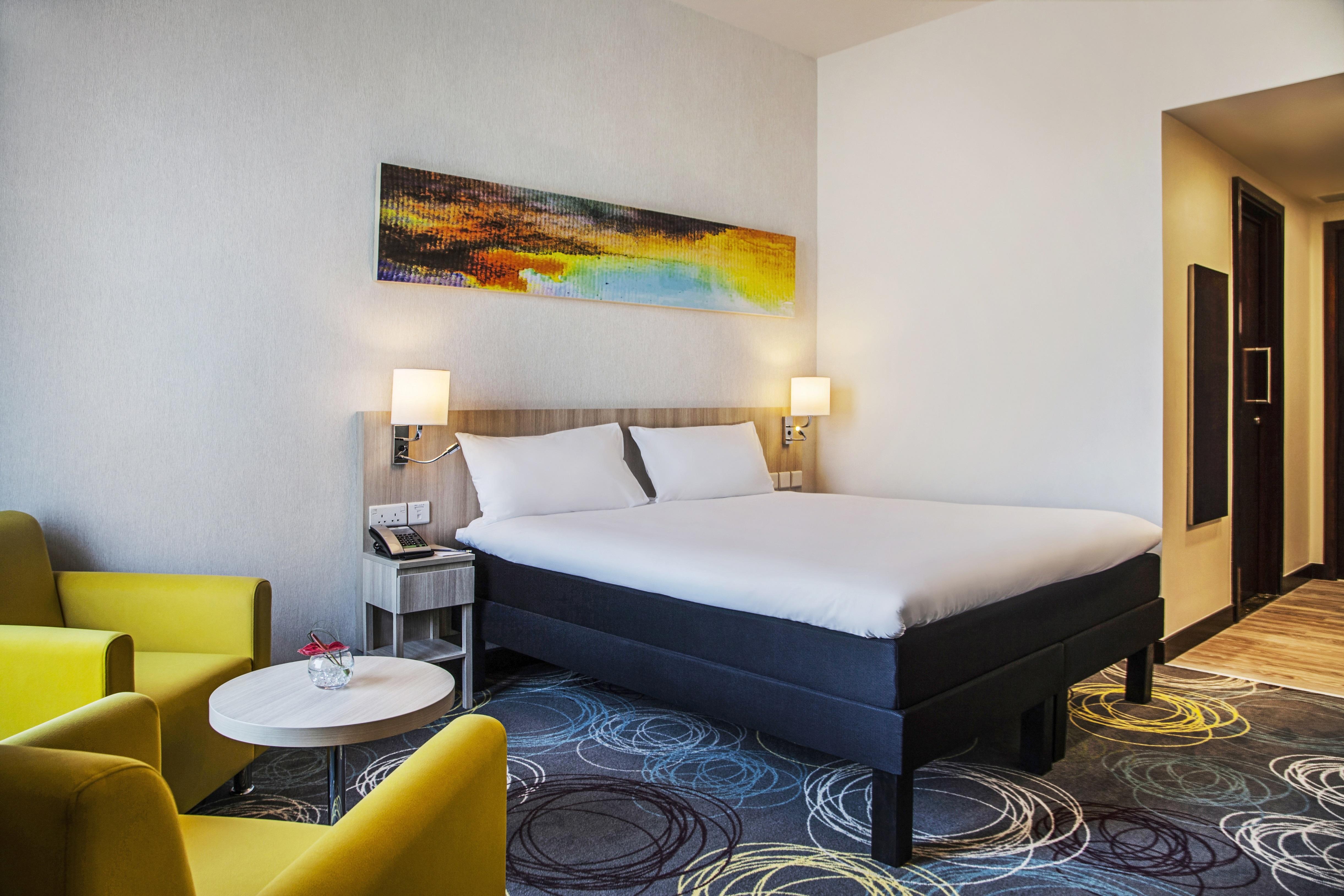 Ibis Styles Dragon Mart