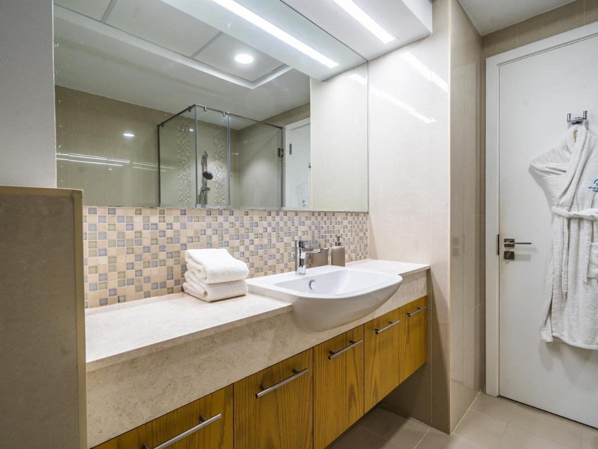 Classy 1br With Burj Khalifa Views Dubai