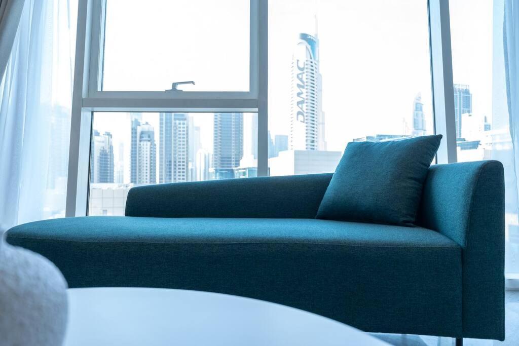 Cosmopolitan With Burj Khalifa View Dubai