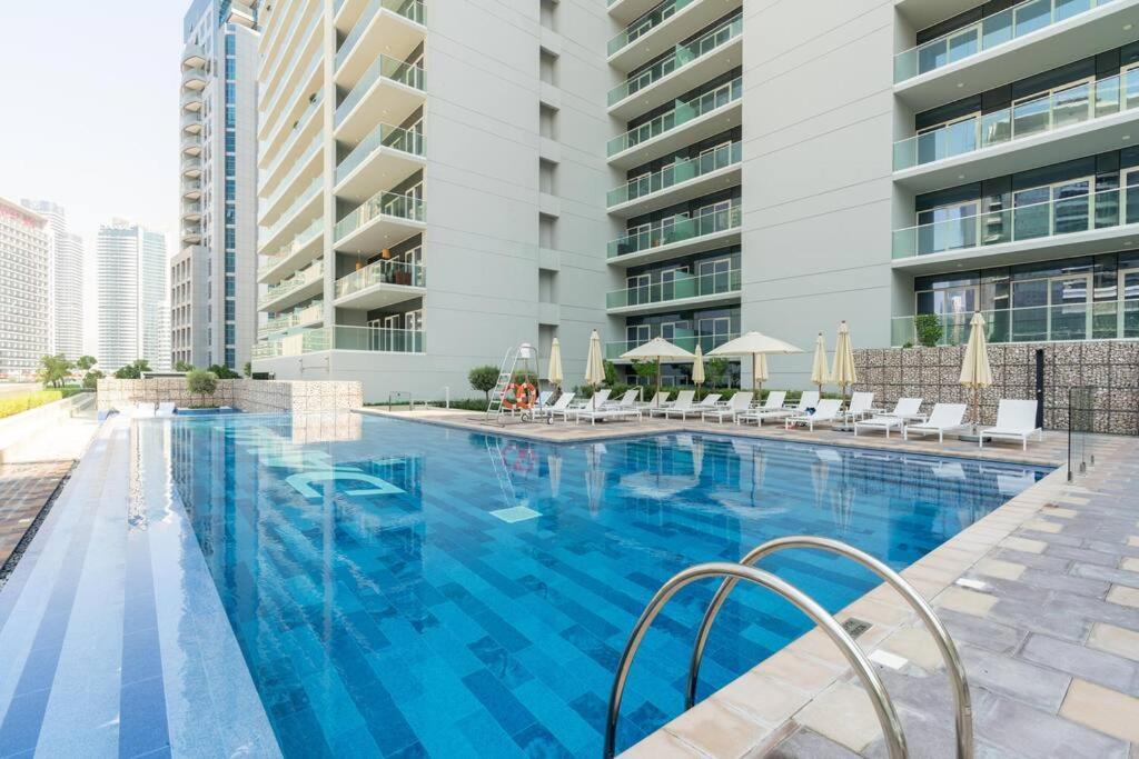 Chic With Burj Khalifa View Apartment