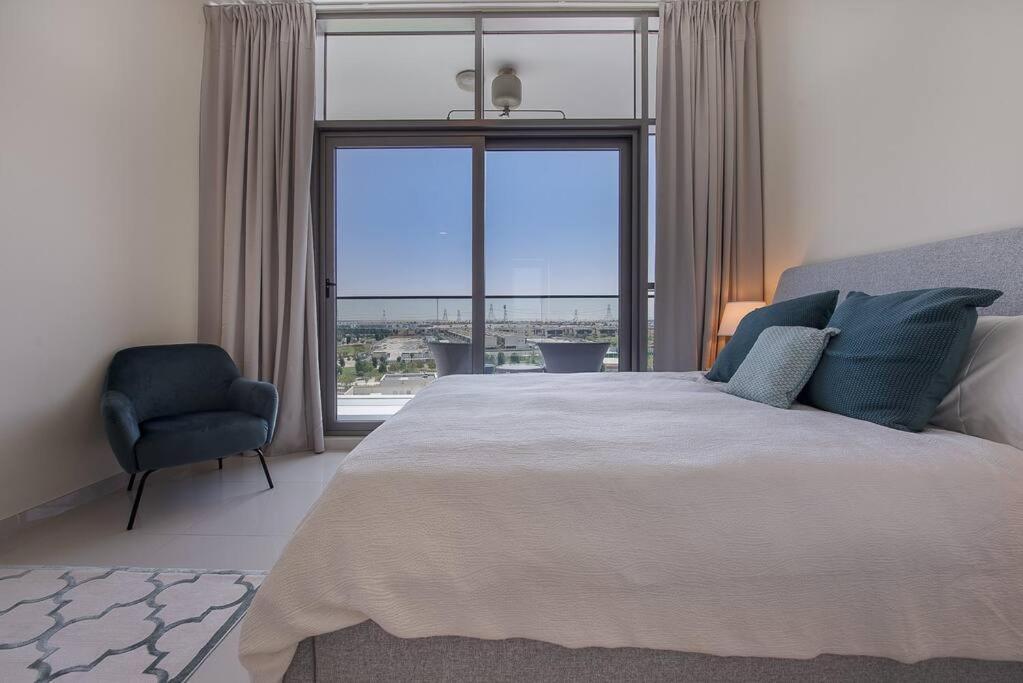 Apartment Bright And Spacious In Damac Hills Dubai