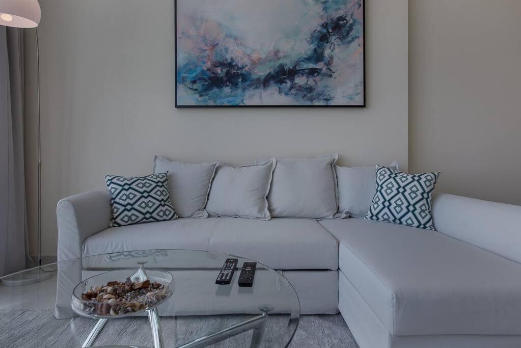 Bright And Spacious In Damac Hills *