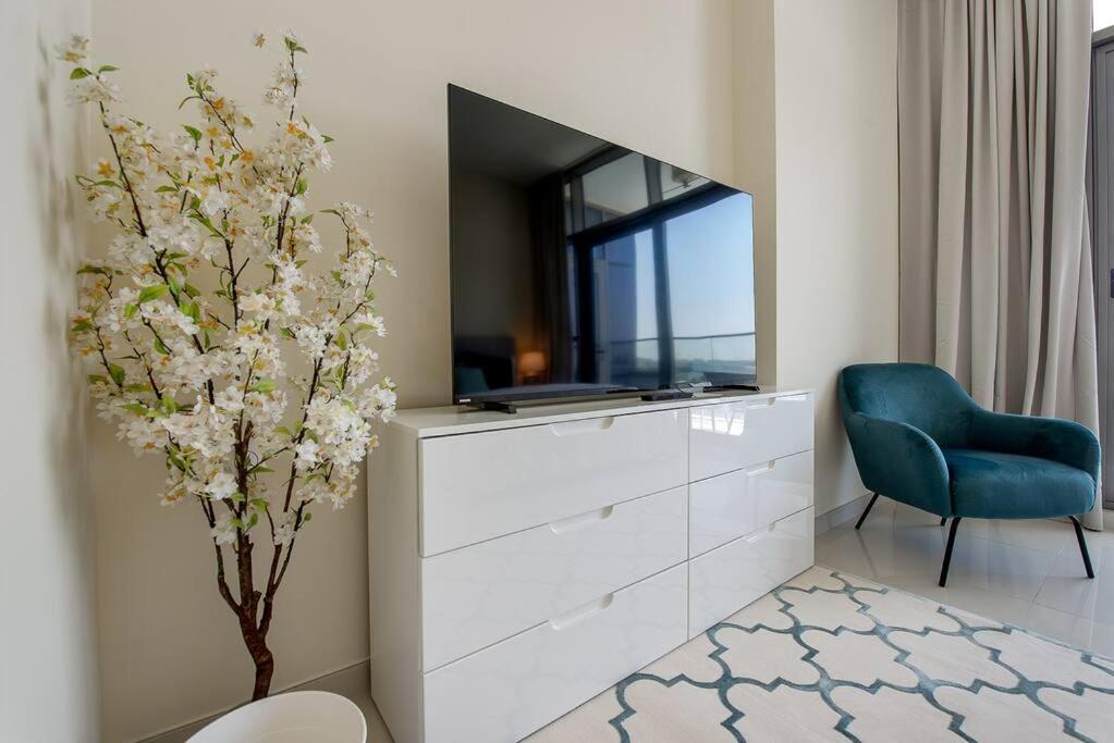 Apartment Bright And Spacious In Damac Hills