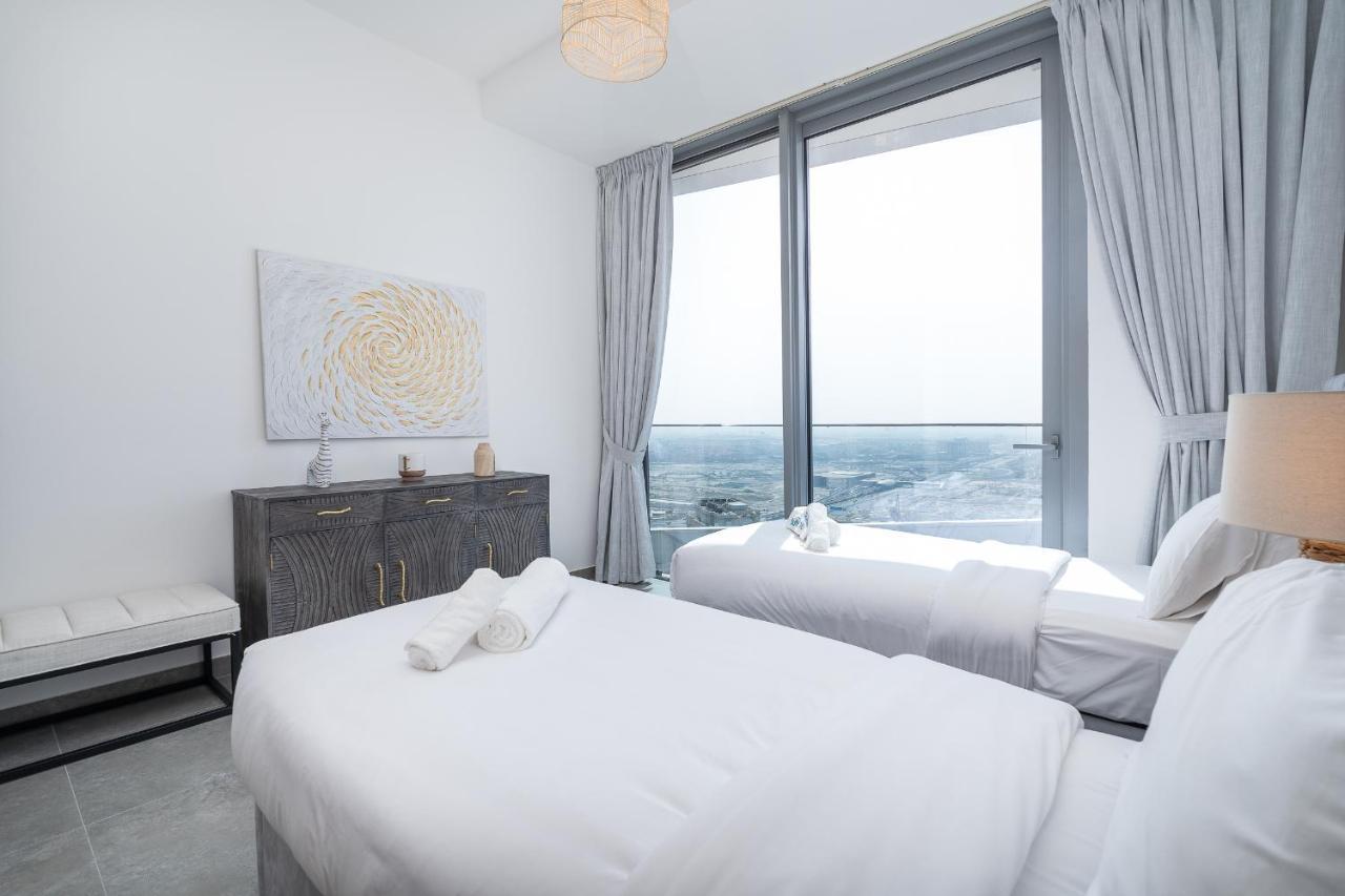 Urban Tropic 3 Bedroom With Full Sea View By Suiteable Interiors Dubai