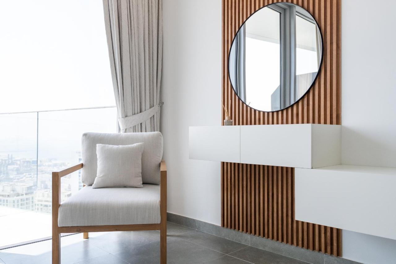 Urban Tropic 3 Bedroom With Full Sea View By Suiteable Interiors Apartment