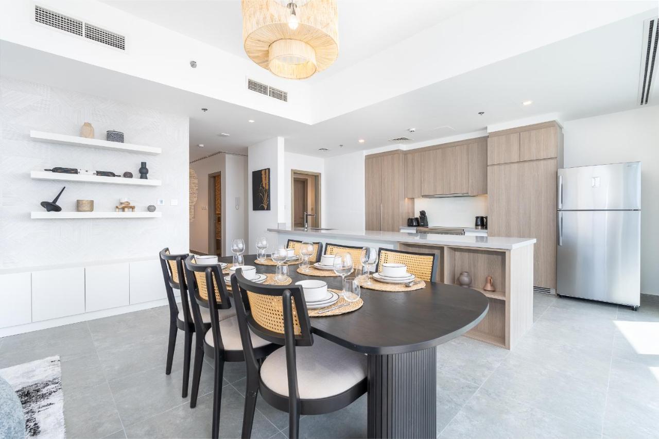 Urban Tropic 3 Bedroom With Full Sea View By Suiteable Interiors Apartment Dubai