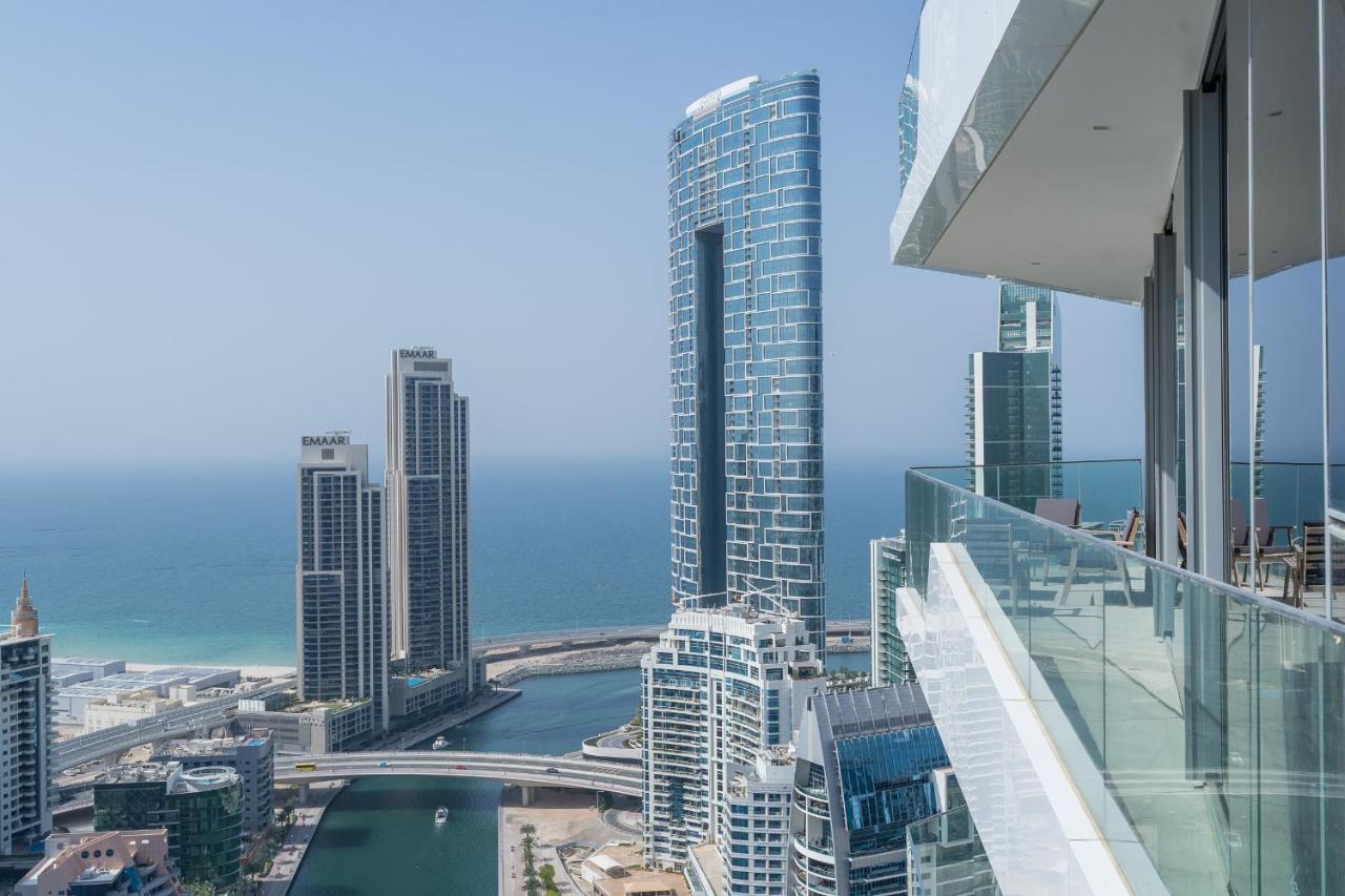 Urban Tropic 3 Bedroom With Full Sea View By Suiteable Interiors *