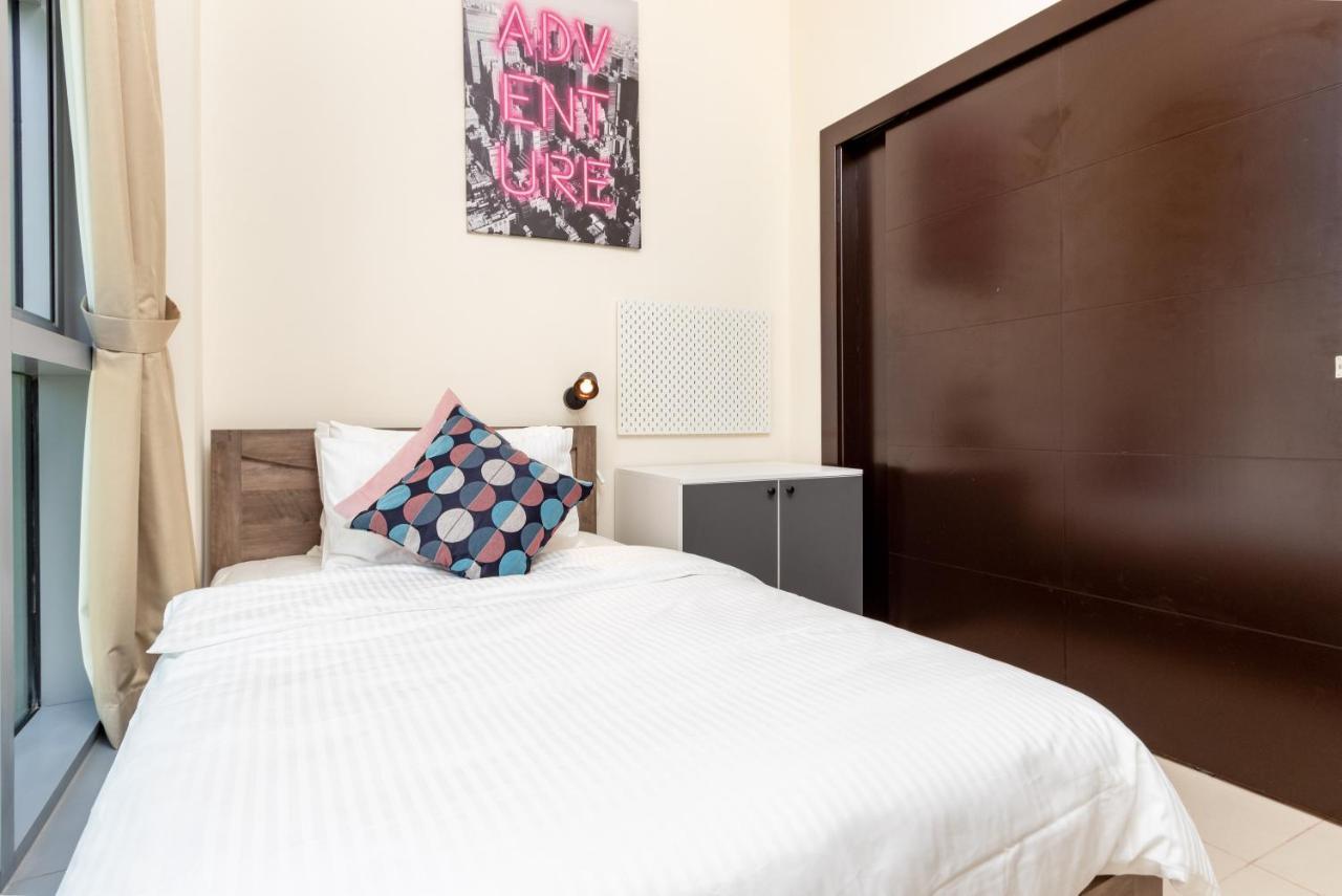 Captivating Arabian Sea & Burj Khalifa Views Apartment