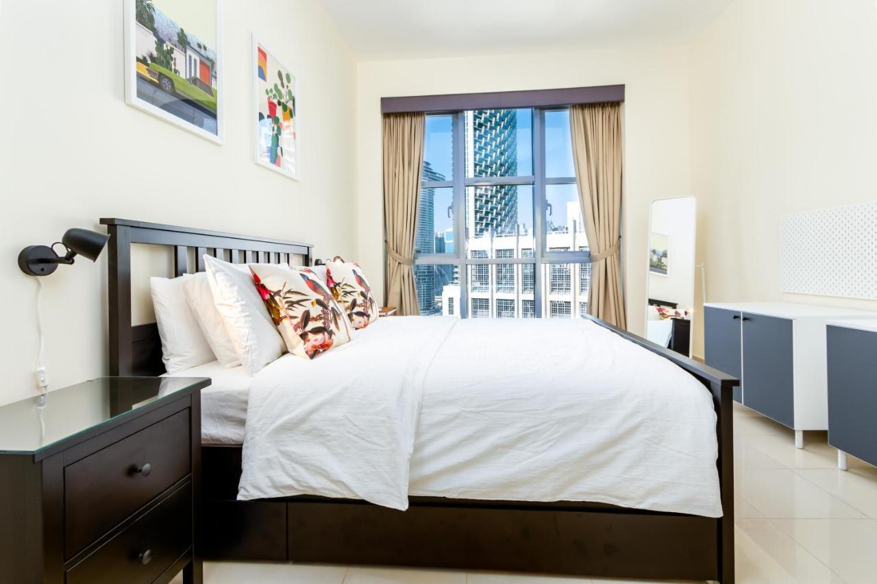 Captivating Arabian Sea & Burj Khalifa Views Apartment Dubai