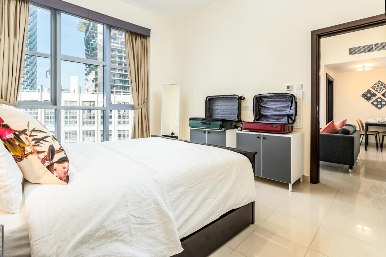 Captivating Arabian Sea & Burj Khalifa Views Apartment *