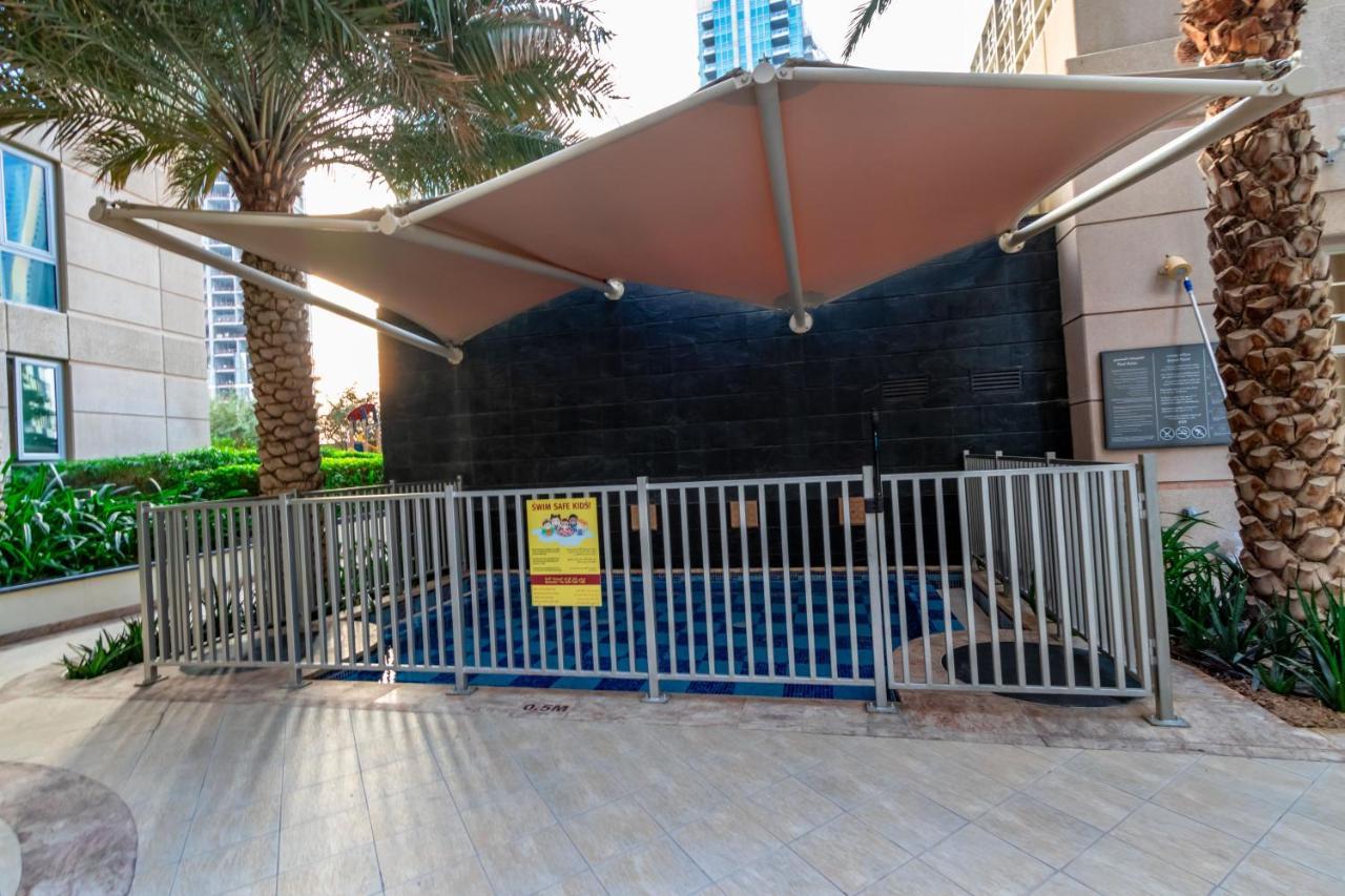 Apartment Captivating Arabian Sea & Burj Khalifa Views *