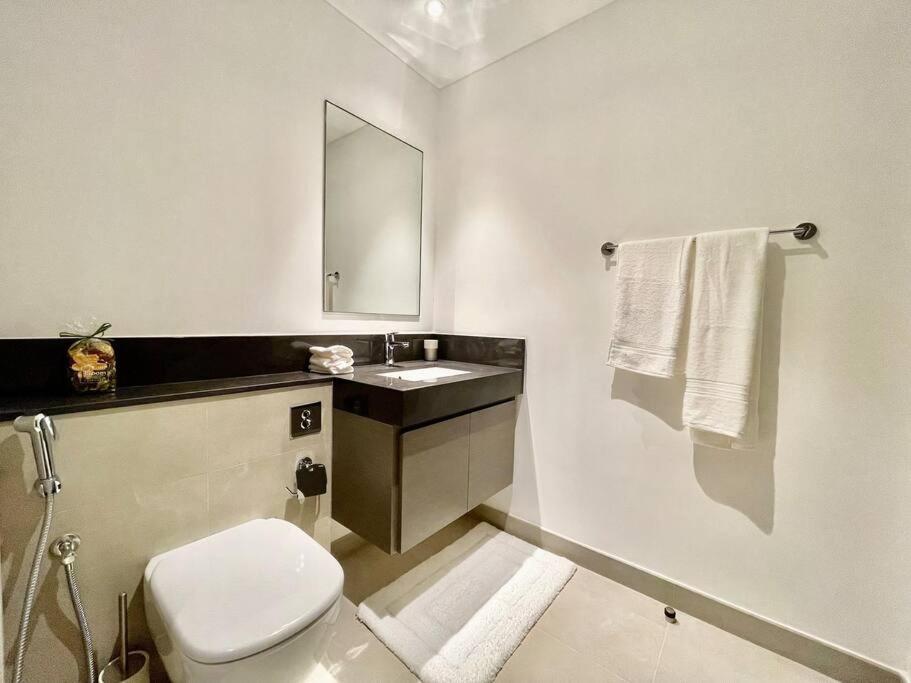 Apartment Elegant & Chic 2bedroom Balcony Creek Waterfront