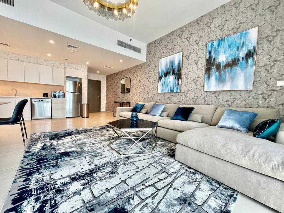 Elegant & Chic 2bedroom Balcony Creek Waterfront * Dubai