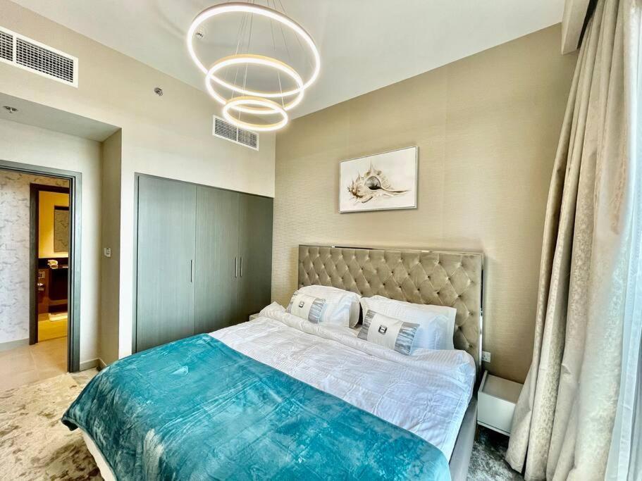 Apartment Elegant & Chic 2bedroom Balcony Creek Waterfront Dubai