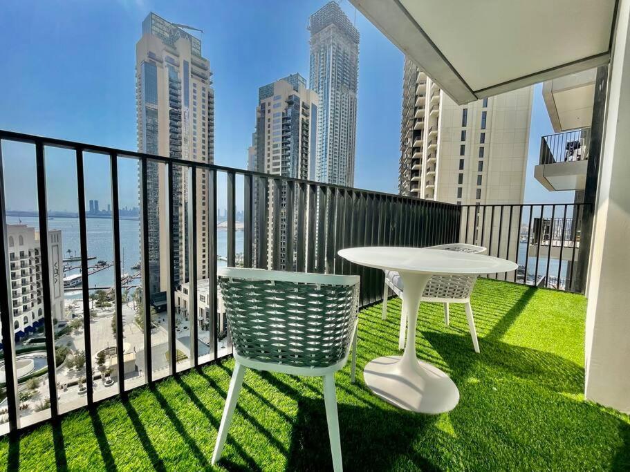 Elegant & Chic 2bedroom Balcony Creek Waterfront * Dubai