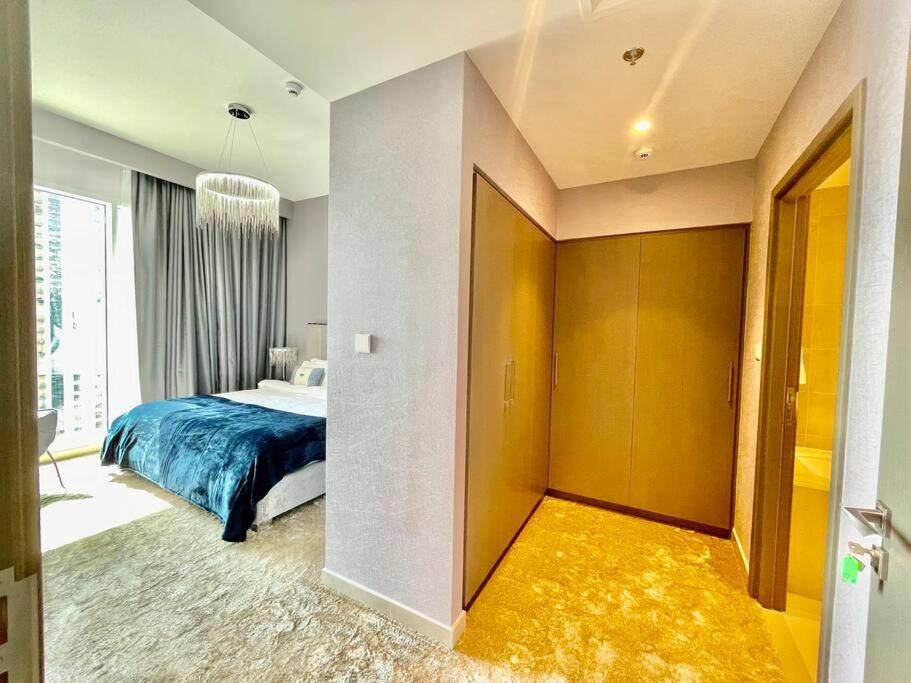 Elegant & Chic 2bedroom Balcony Creek Waterfront Apartment *