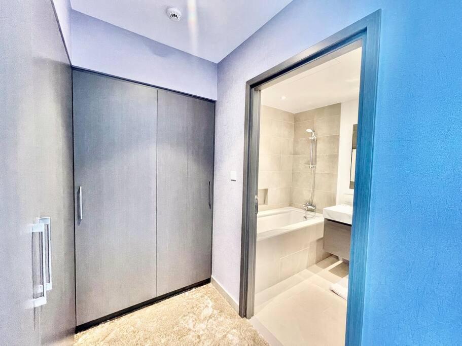 Apartment Elegant & Chic 2bedroom Balcony Creek Waterfront