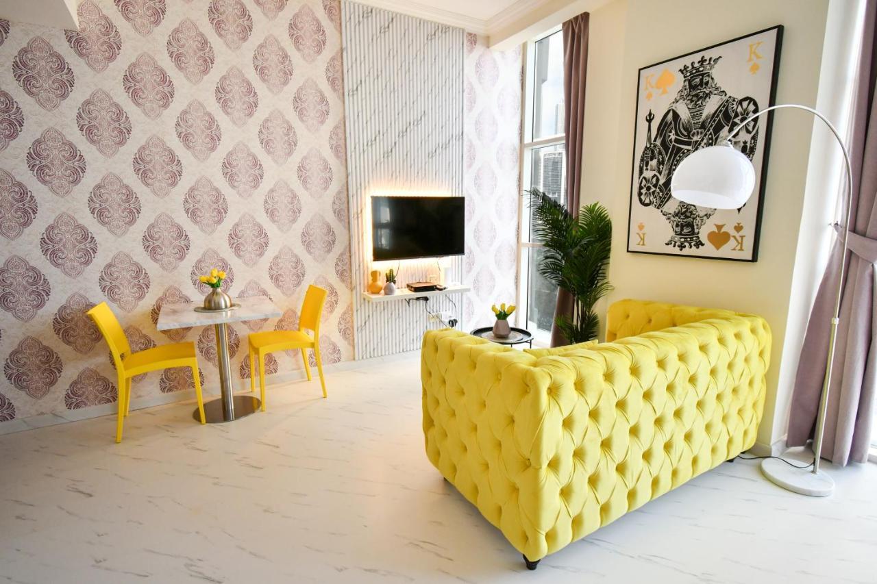 Scala Tower Chic With A Twist