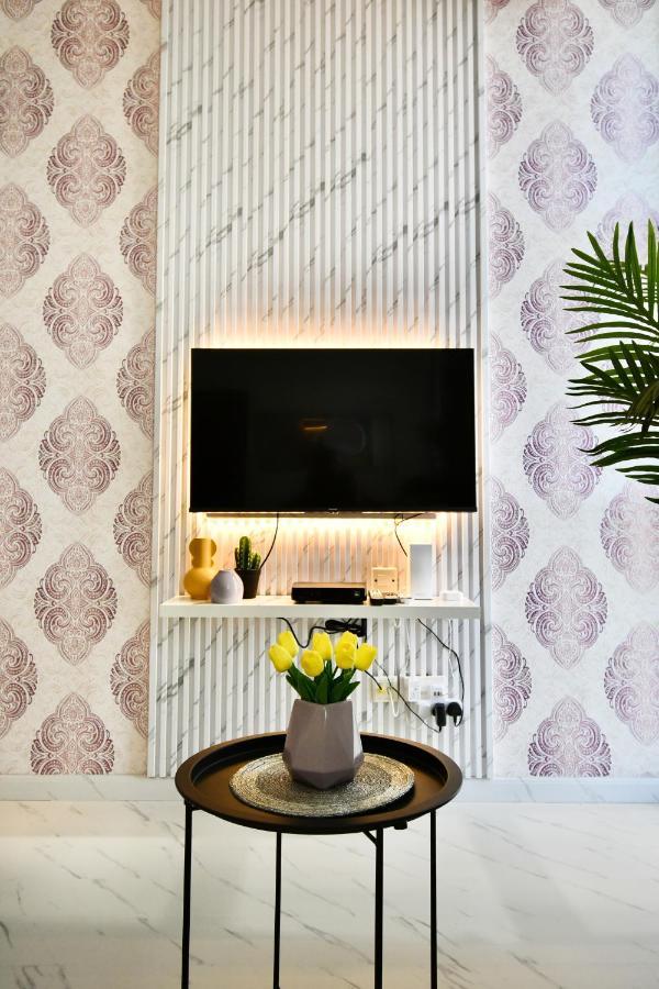 Scala Tower Chic With A Twist Dubai